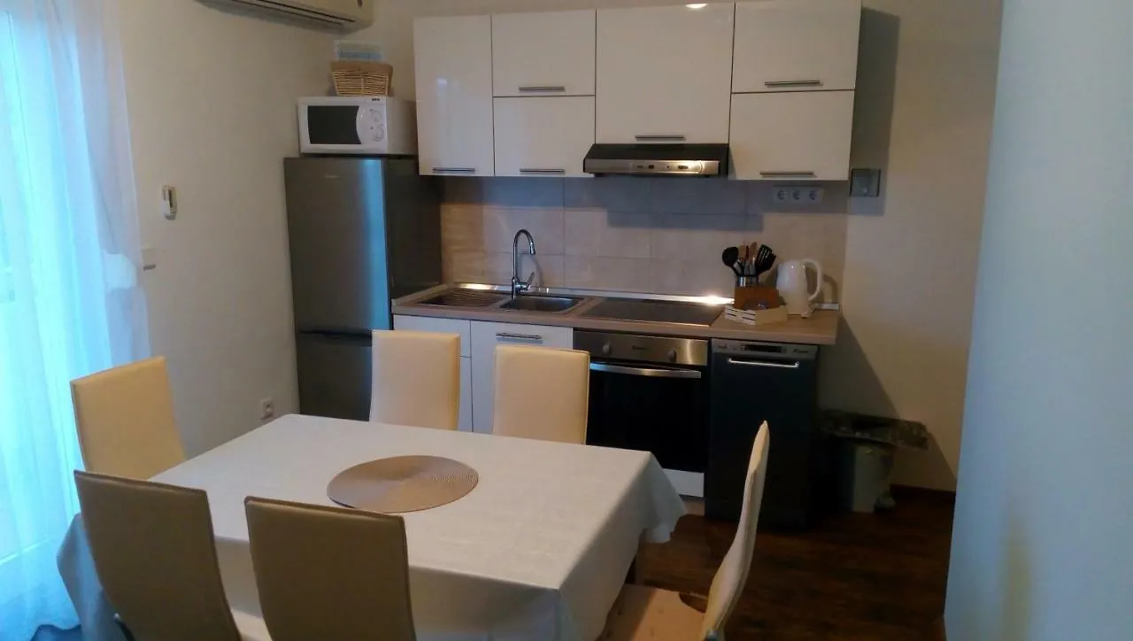Apartments Mirjana Rab Town